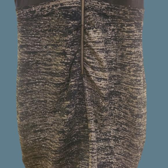 Emerald Sundae Metallic Halter Neckline Cocktail Dress - Picture 4 of 5